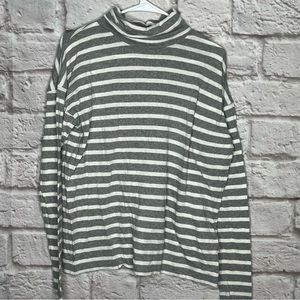 J.Crew Striped Sweater Turtleneck Gray White Women's Medium‎